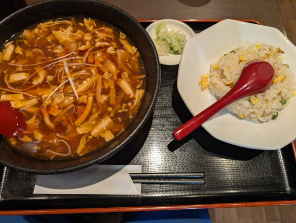「酸辣湯麺 チャーハンセット」@龍驤の写真