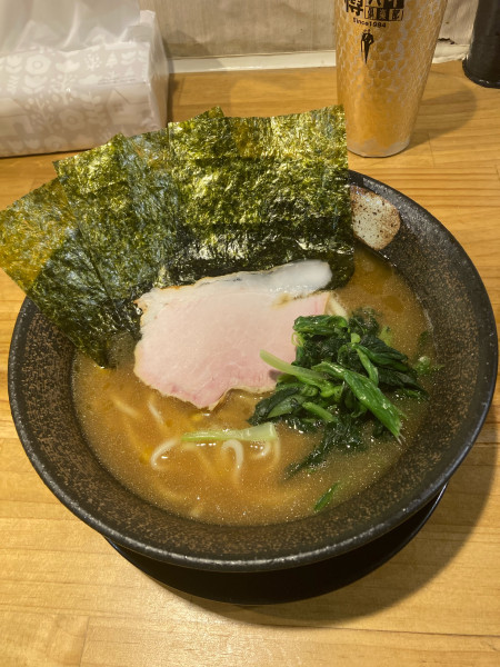 「豚骨醤油ラーメン」@麺家 燻の写真