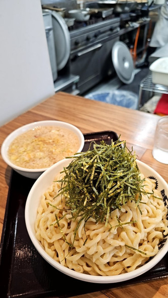 「つけ麺+大盛り+大盛り+背脂50円」@飯村製作所の写真
