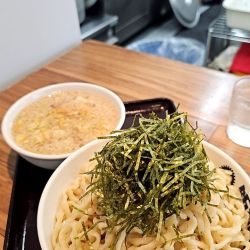 つけ麺＋大盛り＋大盛り＋背脂50円