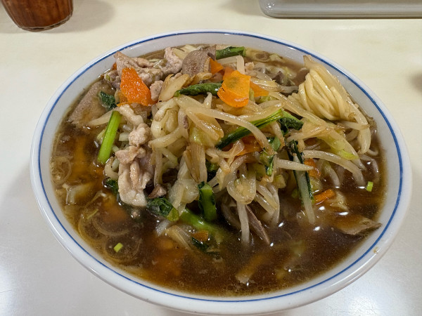 「豚菜ラーメン800円」@湖南飯店の写真