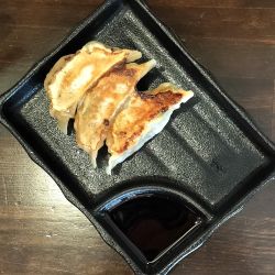 ギョーザ(3個) 200円