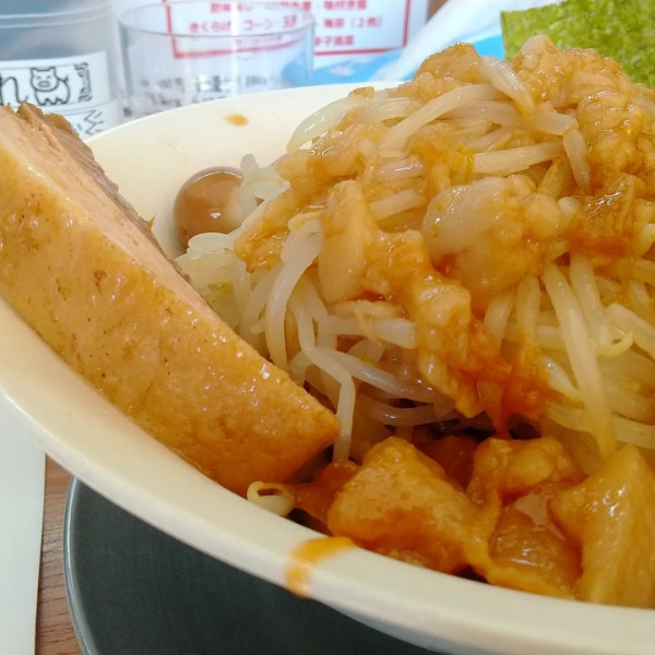 「#冷しぶぅさん #葱 #カツオ節 #ニンニク #1100円」@ラーメン ぶぅさんの写真