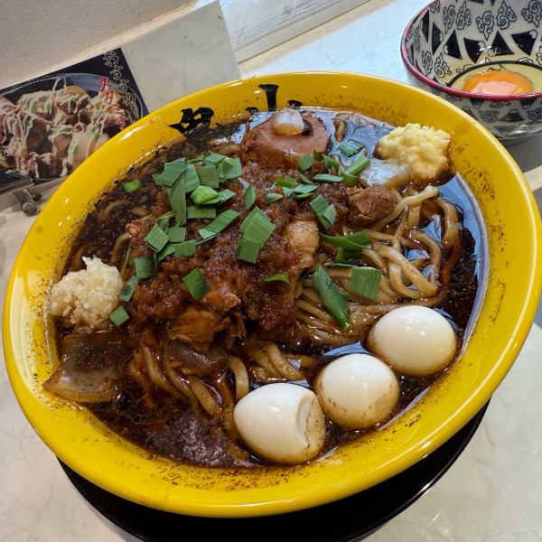 「スタミナラーメンAセット・うずら（３つ）」@スタミナラーメン 鬼山 渋谷店の写真