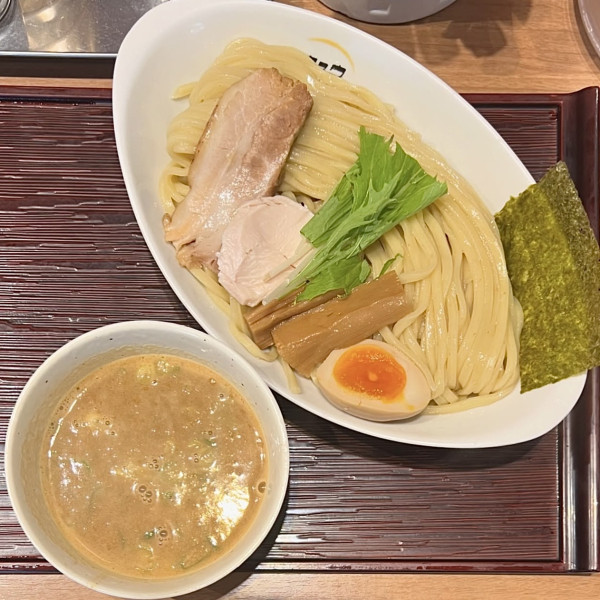 「鶏白湯魚介つけ麺」@ヒキュウ 御影店の写真