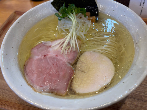 「鶏塩らぁ麺」@MENYA NAKAGAWAの写真