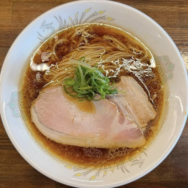 「鶏しょうゆラーメン」@麺や一芯の写真