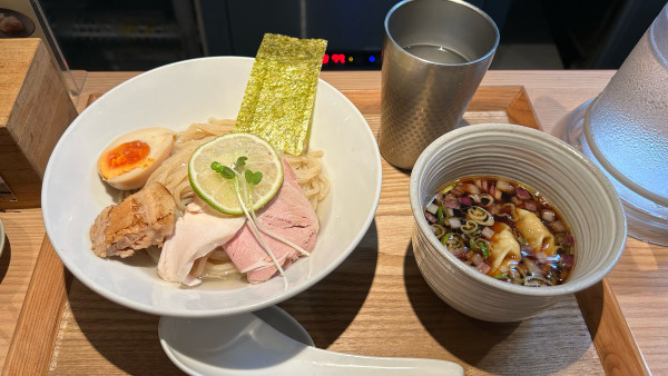 「鰹昆布水のつけそば」@おダシと銀しゃり 中華そば二兎の写真