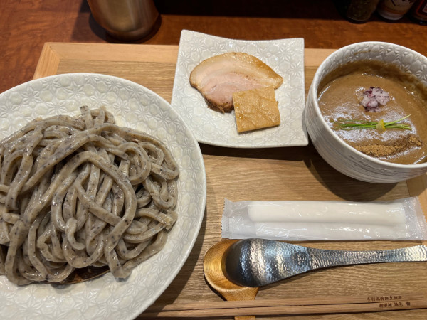 「御影つけめん 中」@手打式特級多加水 御影麺 鏑矢の写真