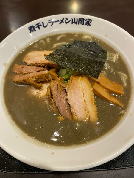「濃厚豚骨煮干しラーメン870」@煮干しラーメン山岡家 久喜店の写真