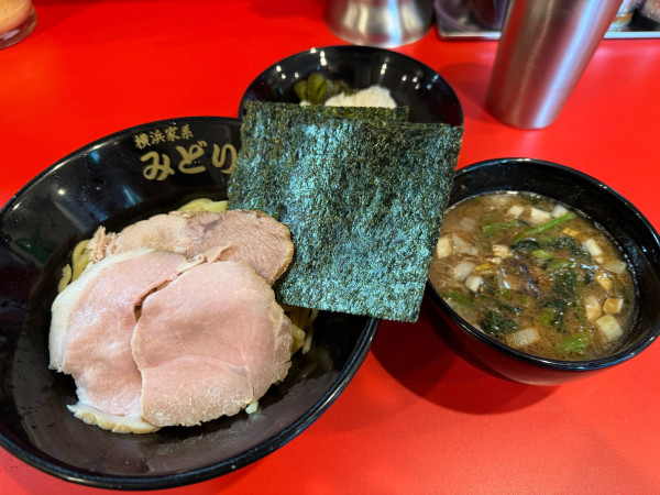 「つけ麺+燻製焼豚」@横浜家系ラーメン みどりの写真