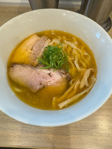 「中華そば塩　手揉み麺1100円」@中華そば カスミソウの写真