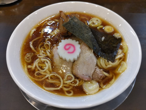 「東京醤油ラーメン」@自家製麺 うるちの写真