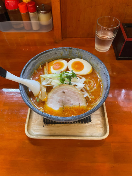 「辛味噌ラーメン卵トッピング」@らーめん あさひの写真