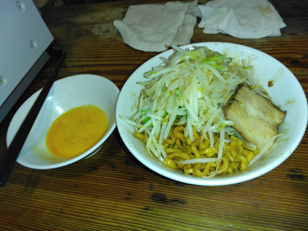 「汁なし　¥900 生卵¥100」@極太濁流ラーメン ら・けいこ 本店の写真