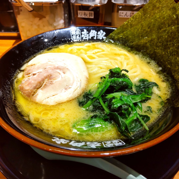 「祭）家系ラーメン（並）（￥780）」@横浜家系ラーメン 壱角家 蒲田西口店の写真