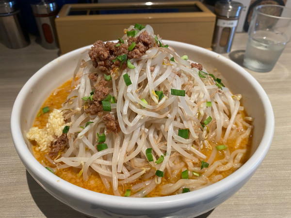 「濃い味噌ラーメン大盛り」@ラーメン大 ○虎の写真
