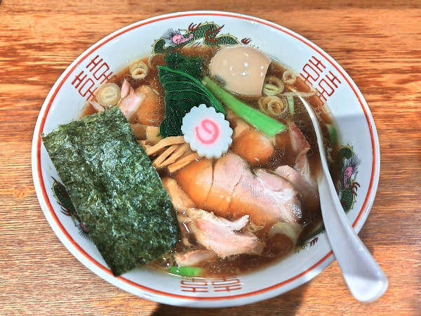 「味玉焼豚生姜醤油ラーメン 1500円」@神保町 可以の写真