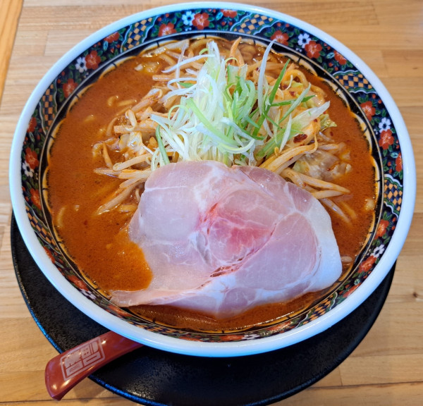 「辛味噌ラーメン1060円」@純米濃厚味噌ラーメン ばんがりの写真