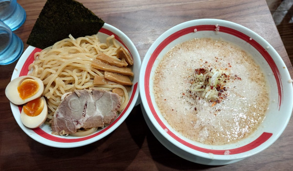 「背脂つけ麺+味玉(1150円)」@らーめんチャチャまるの写真