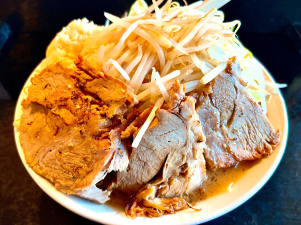 「ガッツリらーめん　醤油2号（950円）」@若旦那の写真