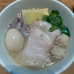 特製貝と牛の中華そば（塩）1100円