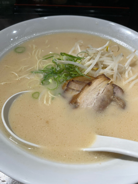 「とんこつラーメン大盛り（1200）」@麺屋大輪の写真