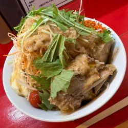 冷やし中華『コール』 　野菜、アブラ、辛揚げ、ガリマヨ、カラメ