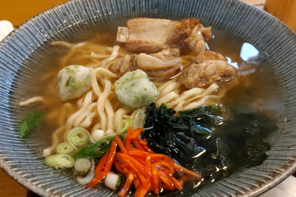 「ソーキそば（並：950円）」@Nmc KITCHENの写真