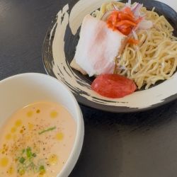 【期間限定】スモークサーモンの冷製つけ麺 1,200円