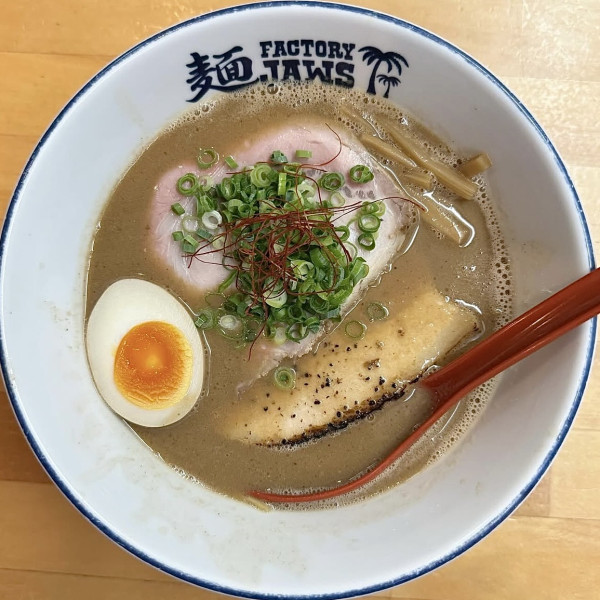 「豚骨魚介ラーメン」@麺FACTORY JAWSの写真
