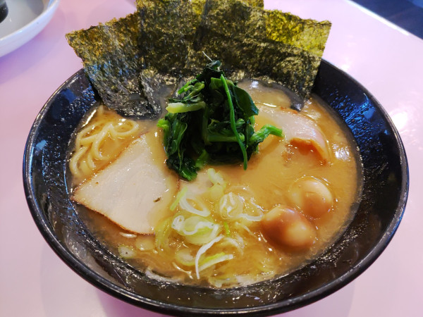 「塩ラーメン（麺少なめ） 950円」@らぁーめん 滿帆家の写真