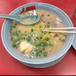 プレミアム塩とんこつラーメン
