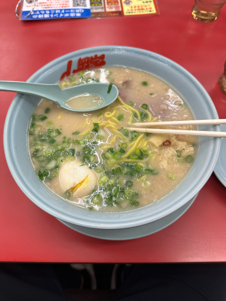 「プレミアム塩とんこつラーメン」@ラーメン山岡家 千歳店の写真