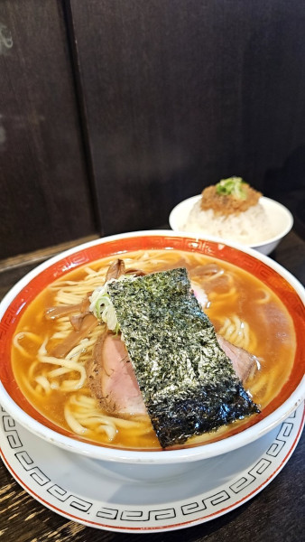 「中華そば大盛りと背脂ご飯🍚」@Miya De La Soulの写真