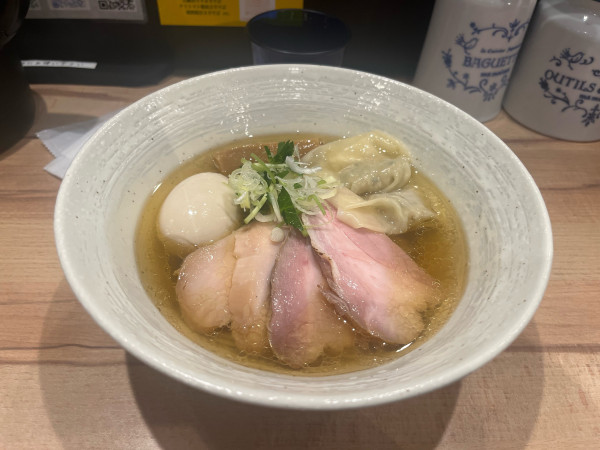 「特製塩ラーメン」@麺屋 彩音 ~Sign~の写真