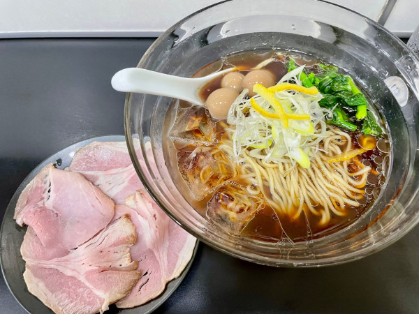 「☆アゴだし冷やしめん 醤油☆」@自家製麺SHINの写真