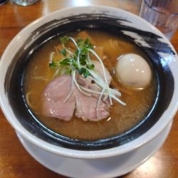 味玉焼きアゴ中華そば(塩)¥1130-