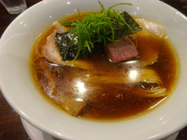 「醤油らぁ麺　1,000円」@MENSHO Districtの写真