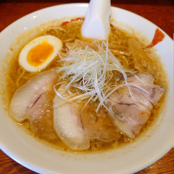 「醤油（豚ロース）」@拉麺はちべえの写真