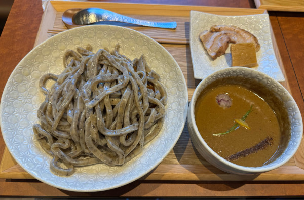 「【限定】弩濃厚カレーつけ麺（中）」@手打式特級多加水 御影麺 鏑矢の写真