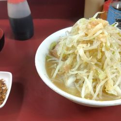 ラーメン（100%）にんにく少なめ、野菜、アブラ　プライドエシャ