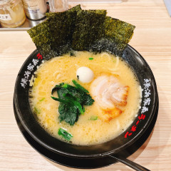 横浜家系ラーメン 有楽家 総本店の写真