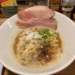 豚骨イタリアンラーメン