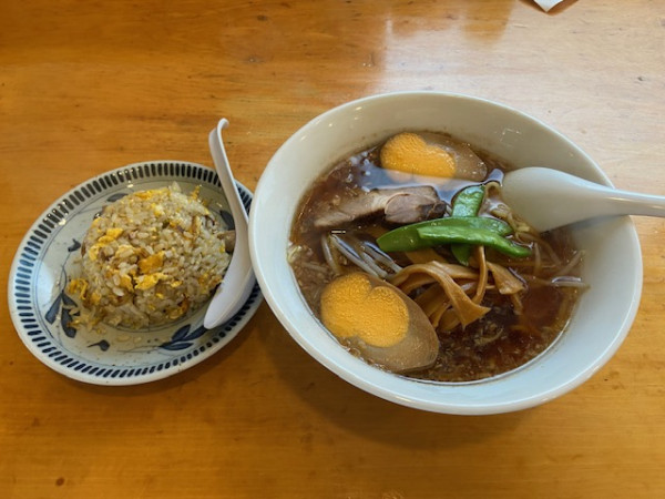 「ラーメン＋味付玉子・半炒飯」」@香湯ラーメン ちょろり 恵比寿店の写真
