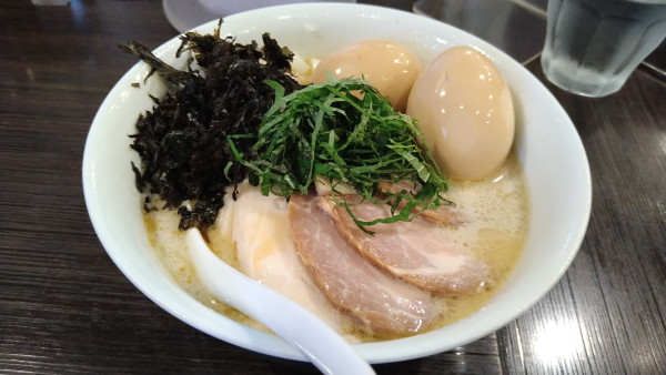 「【限定】特製 サバと大葉のそば+味玉(クーポン)」@麺や でこの写真