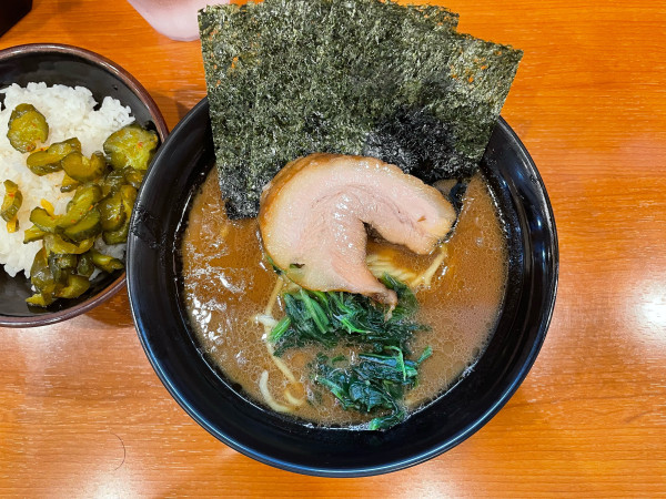 「並¥900ライス¥100」@家系らーめん押忍の写真