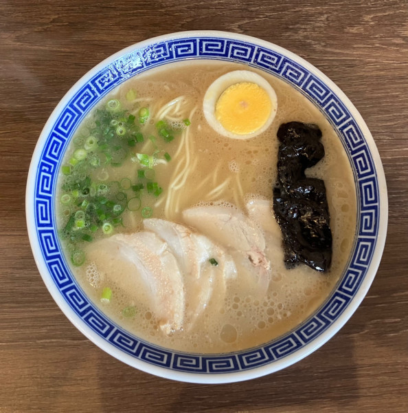 「ラーメン 850円+半焼きめし 350円（平日限定）」@三代目 沖食堂の写真