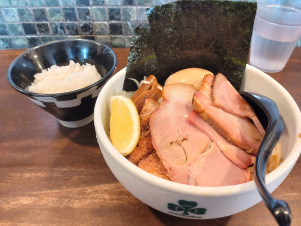「特製冷やしスッキリ蕎麦＋半ご飯」@麺屋みつば＋クローバーの写真
