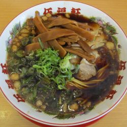 背油黒醤油メンマラーメン　890円※クーポンで50円引き